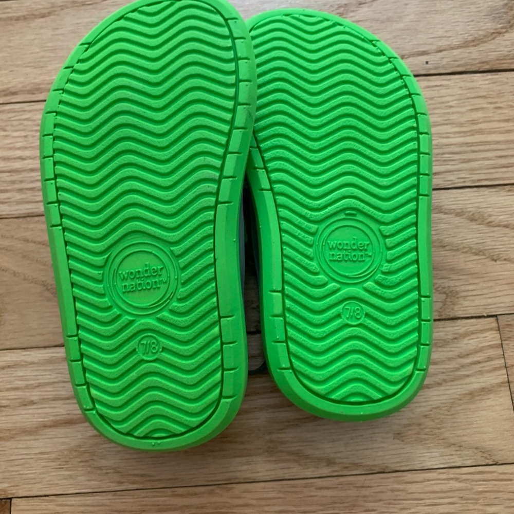 Size 7 flip flop